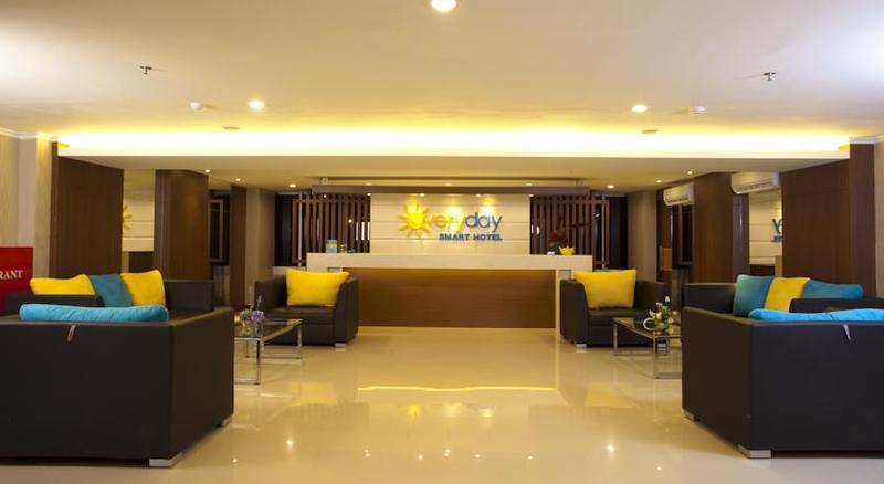 Everyday Smart Hotel - Маланг Екстериор снимка